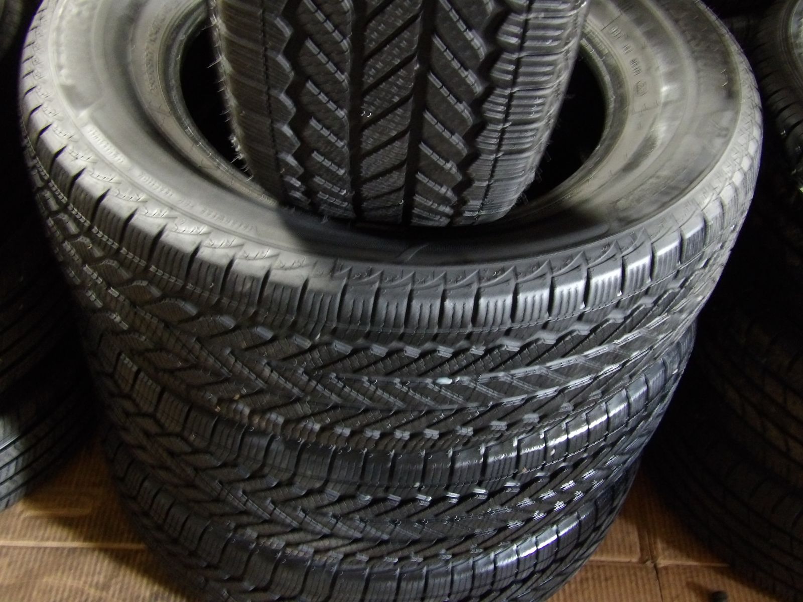 235/65R17 BRIDGESTONE WEATHERPEAK SET OF USED TIRES