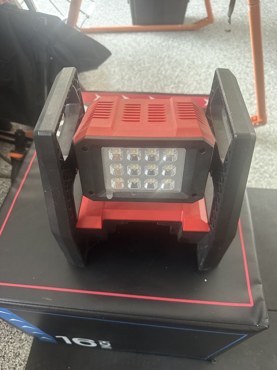 Milwaukee 18 Volt Shop Light