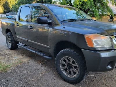 2012 Nissan Titan SV