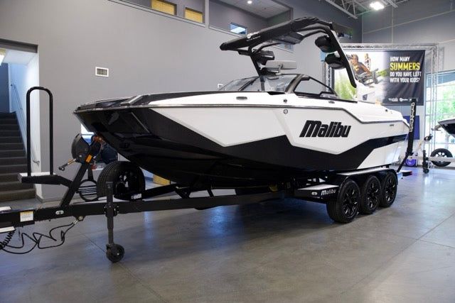 2026 Malibu M230 Boats