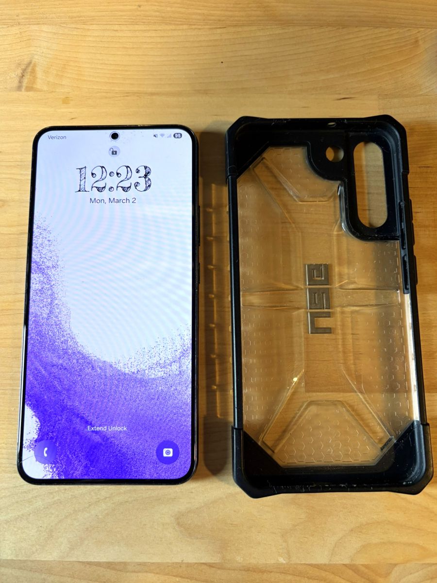 GREAT, UNLOCKED Samsung Galaxy S22 Plus (S22+) 5G, 128GB