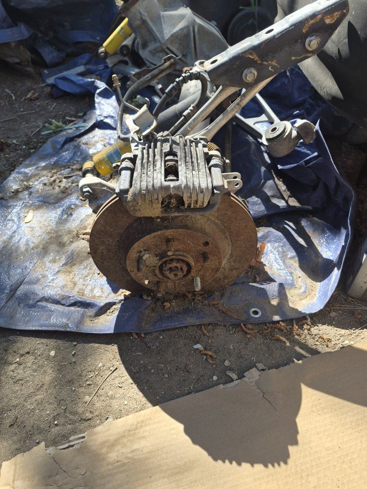 Main image 3