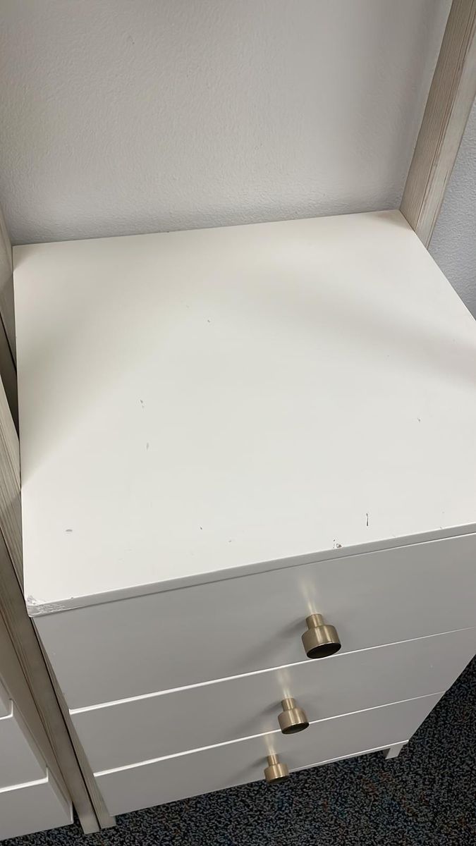 Main image 6