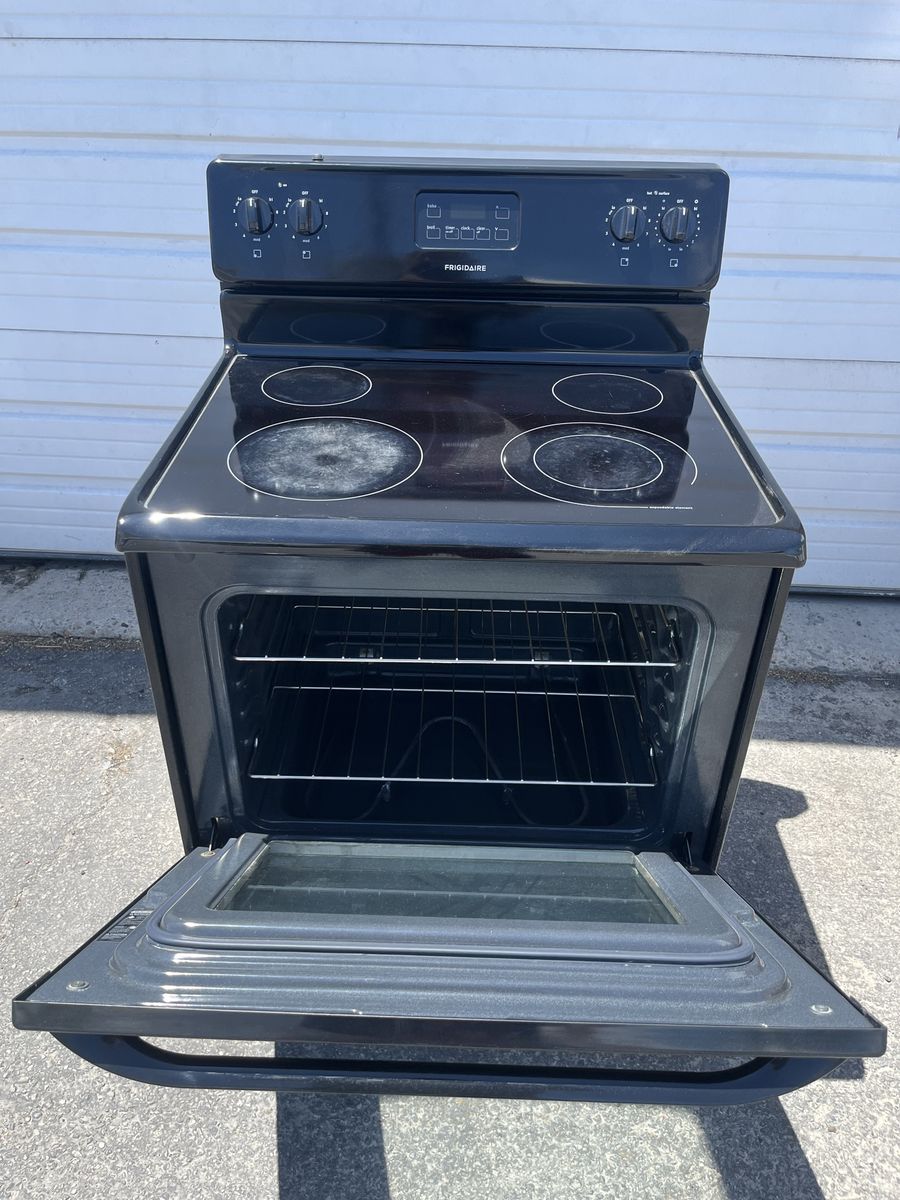 Great Frigidaire electric range,free delivery