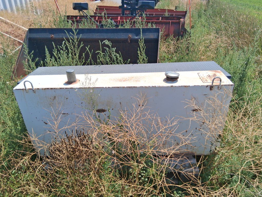 Main image 4
