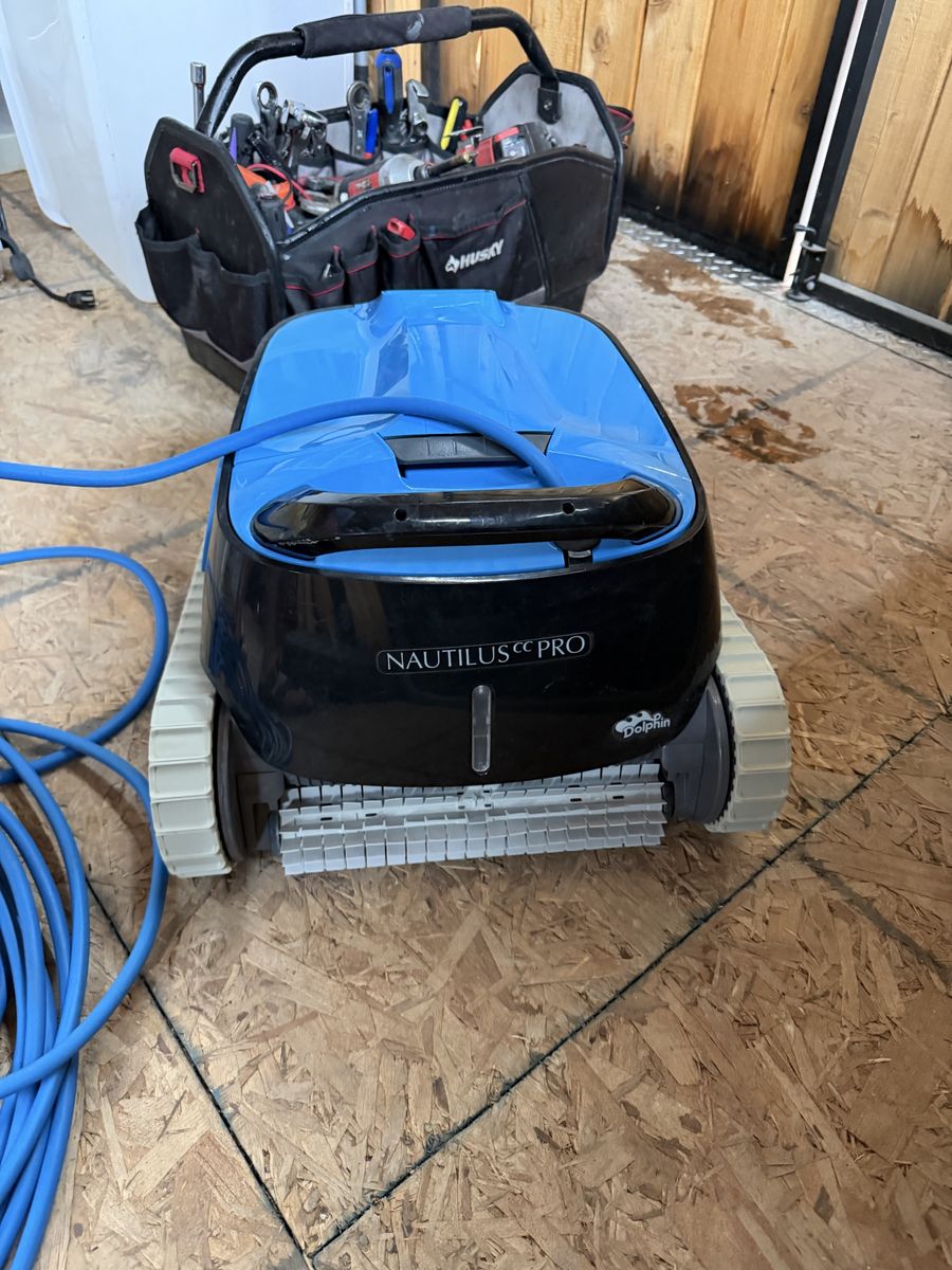 Dolphin Nautilus CC Pro Robotic Pool Cleaner - Automatic, Efficient Pool Maintenance