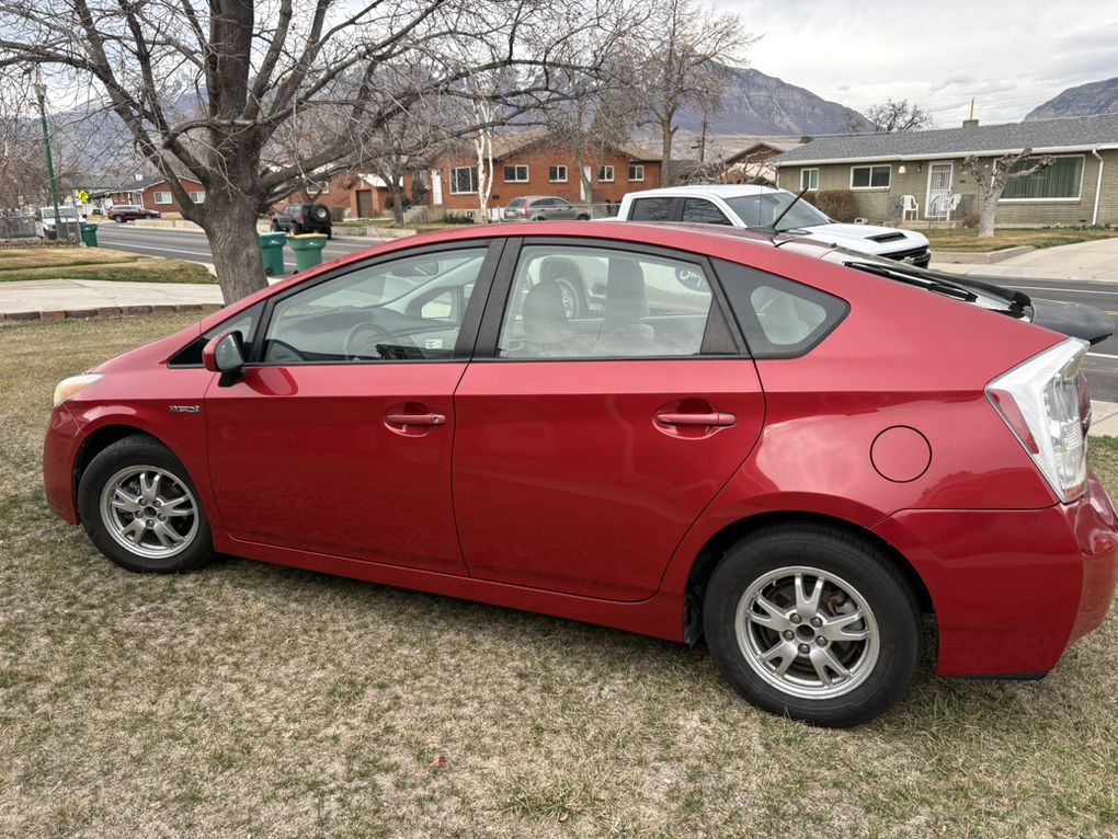 2010 TOYOTA PRIUS II