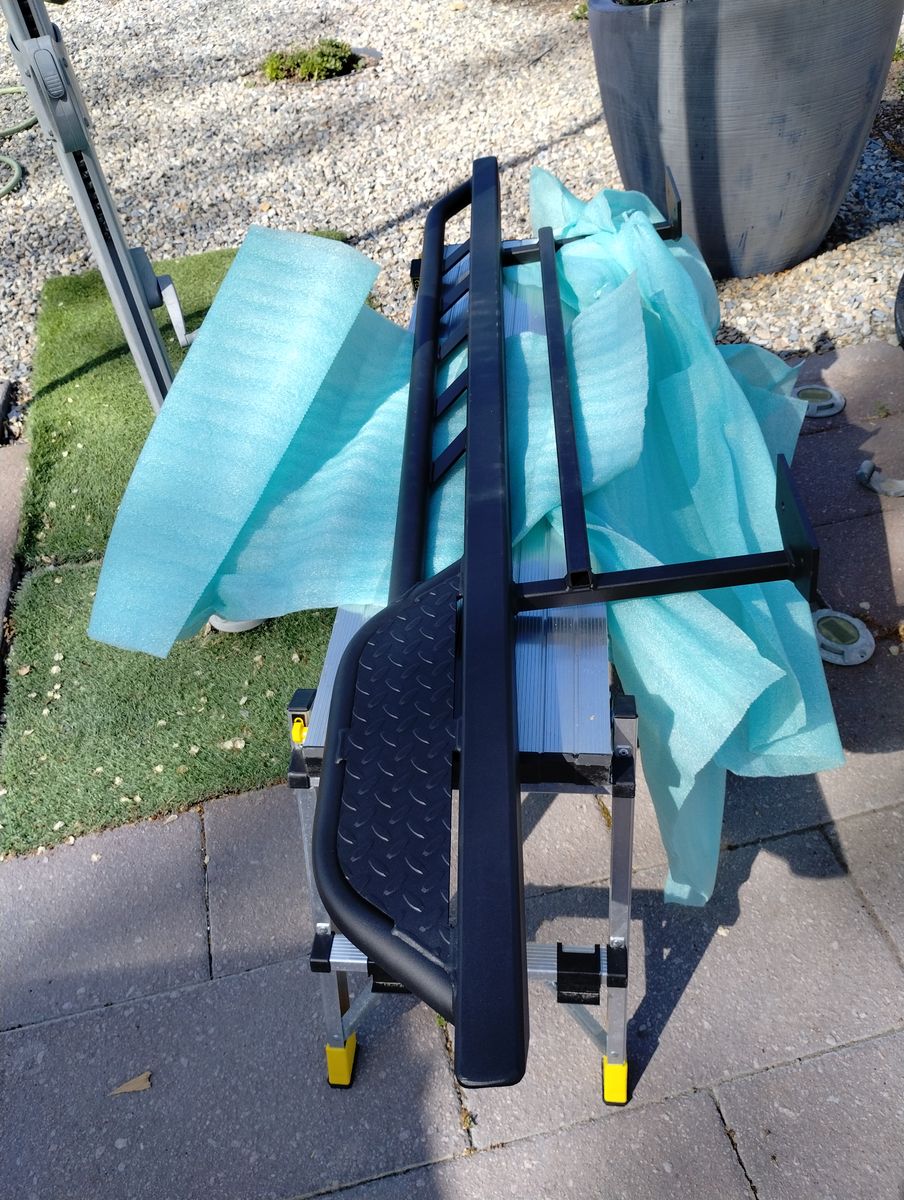 zj JEEP  69423  rock sliders  rocki road  outfiters  600$  RETAIL COST OPEN TO OFFERS