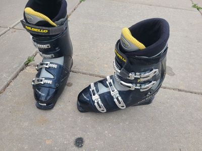 ski boots 30-30.5 M12-12.5