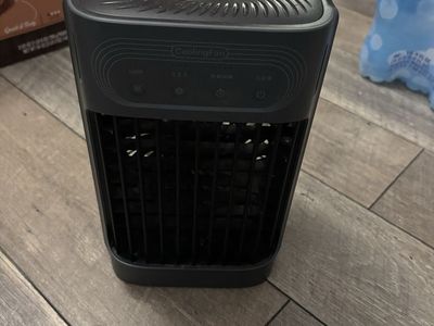 Small personal air conditioner