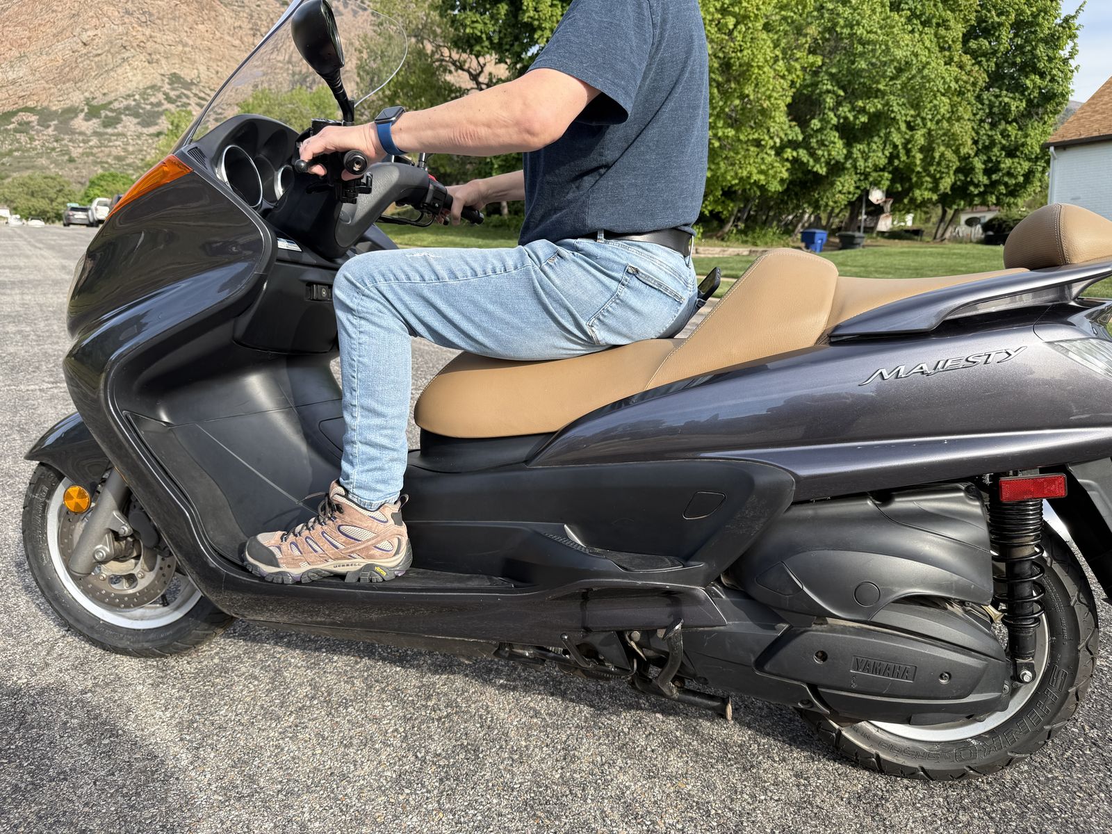 MINT 2013 Yamaha Majesty 400cc Scooter with just 1863 miles!!! Save Gas Money!