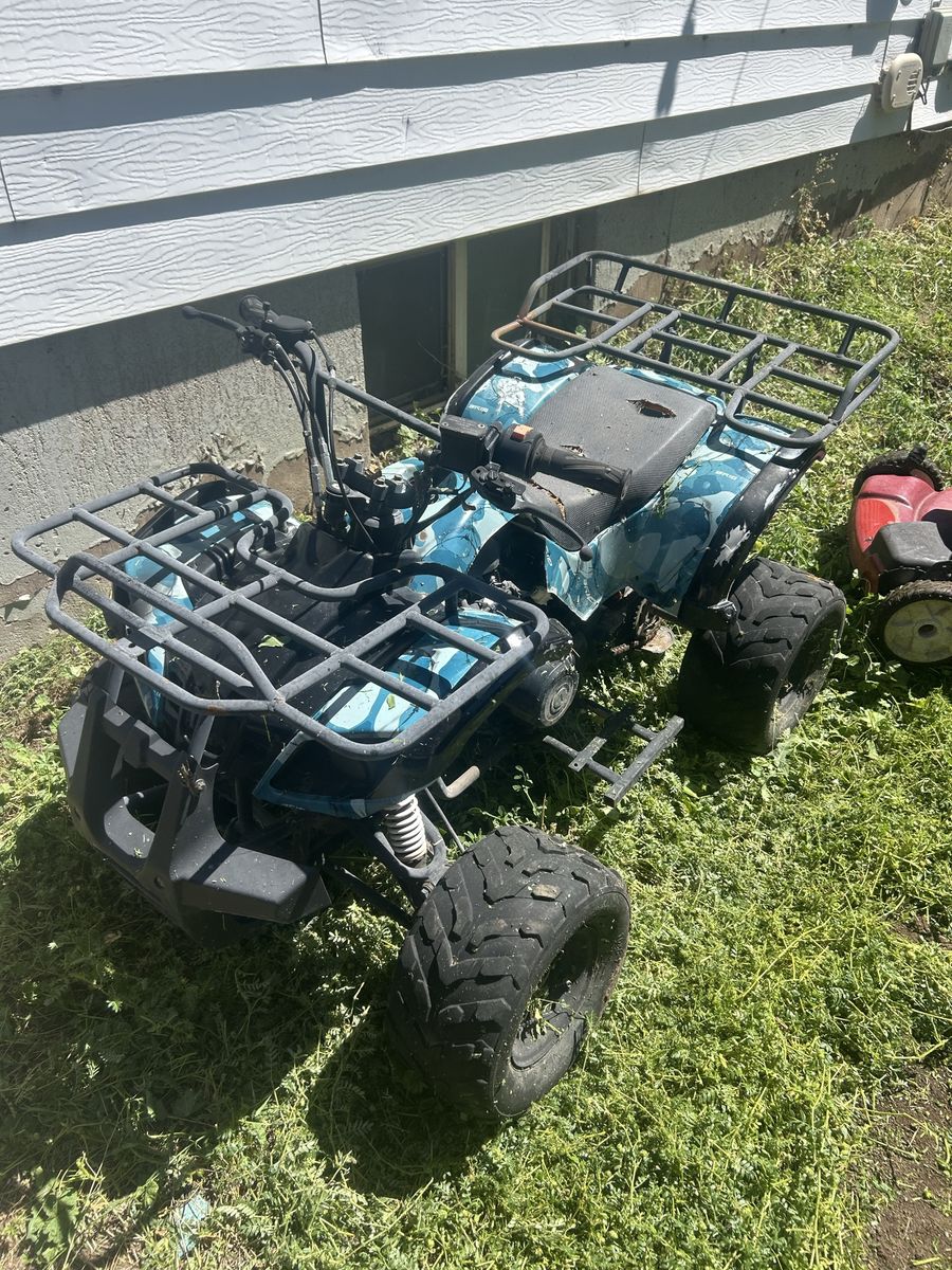 Blue Camo Utility ATV Quad - For Parts or Repair 