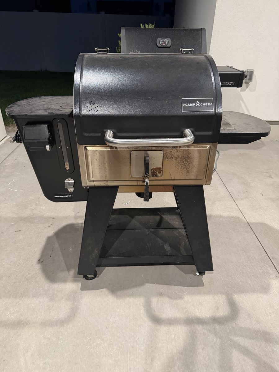 Camp Chef Woodwind Pro 24