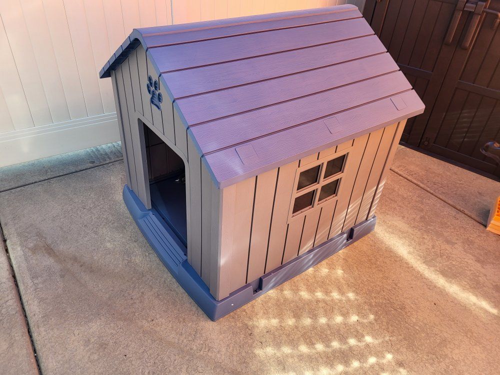 Resin Outdoor Large Dog House 
Gray/Blue