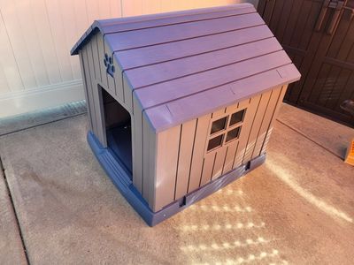 Resin Outdoor Large Dog House
Gray/Blue