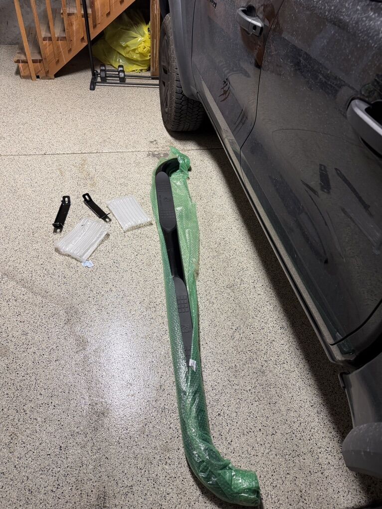 Colorado/Canyon Side Step - runner Board/Nerf Bar