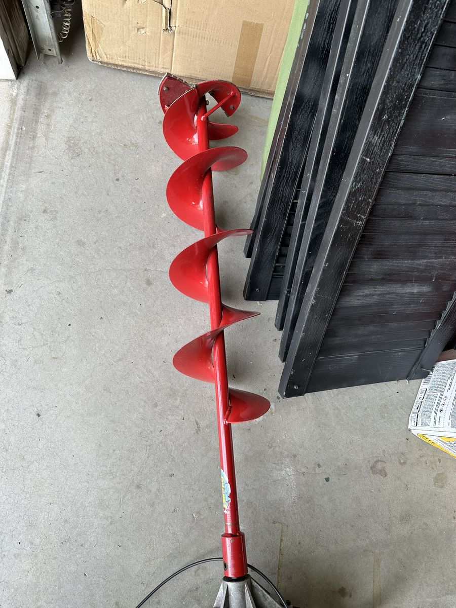 10" gas ice auger (non working)