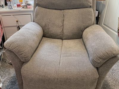 RECLINER