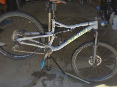 specialized medium full suspension mountain bike