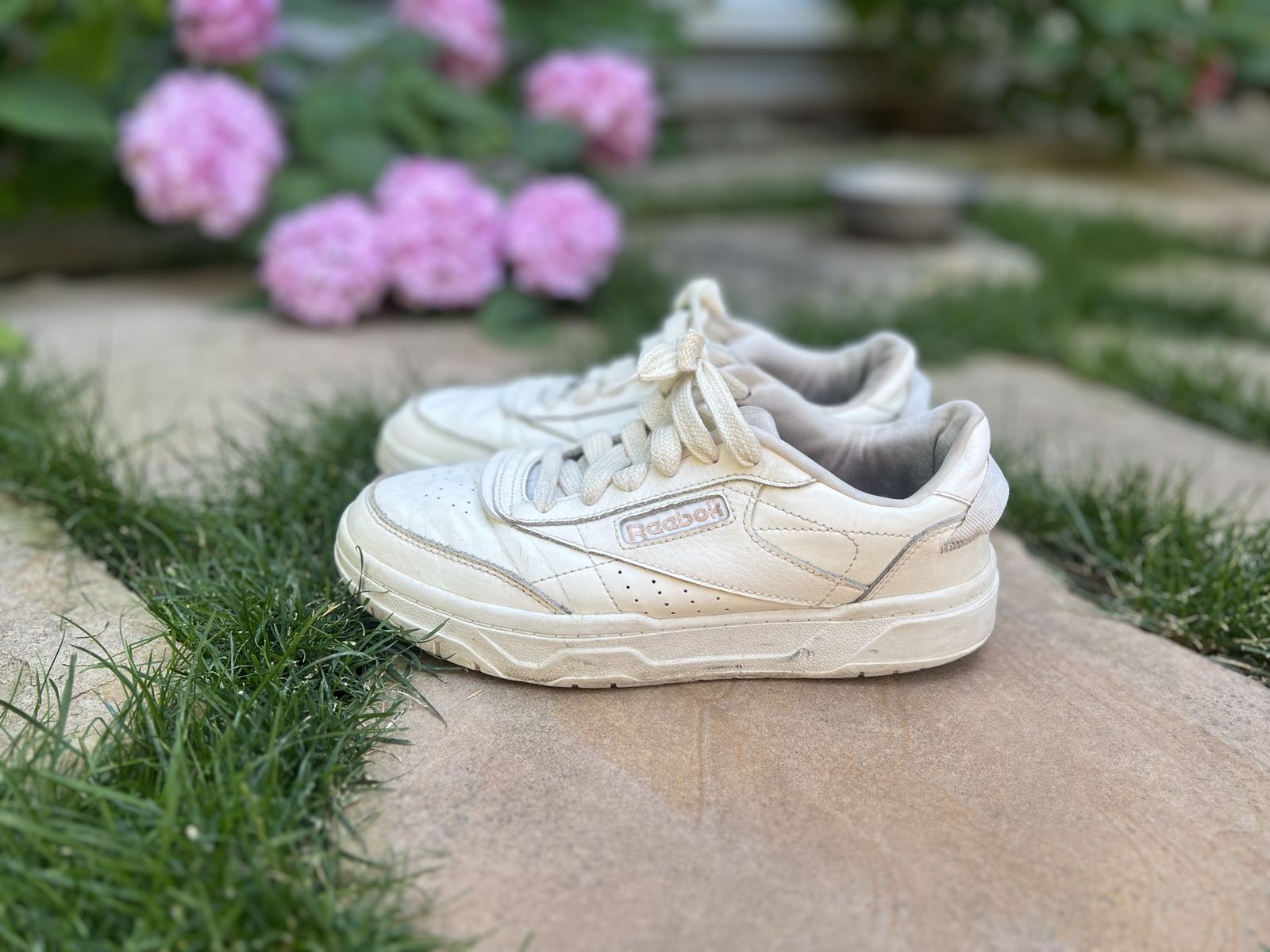 Reebok Club C 85 Vintage White Leather Sneakers Women's Size 7 Used
