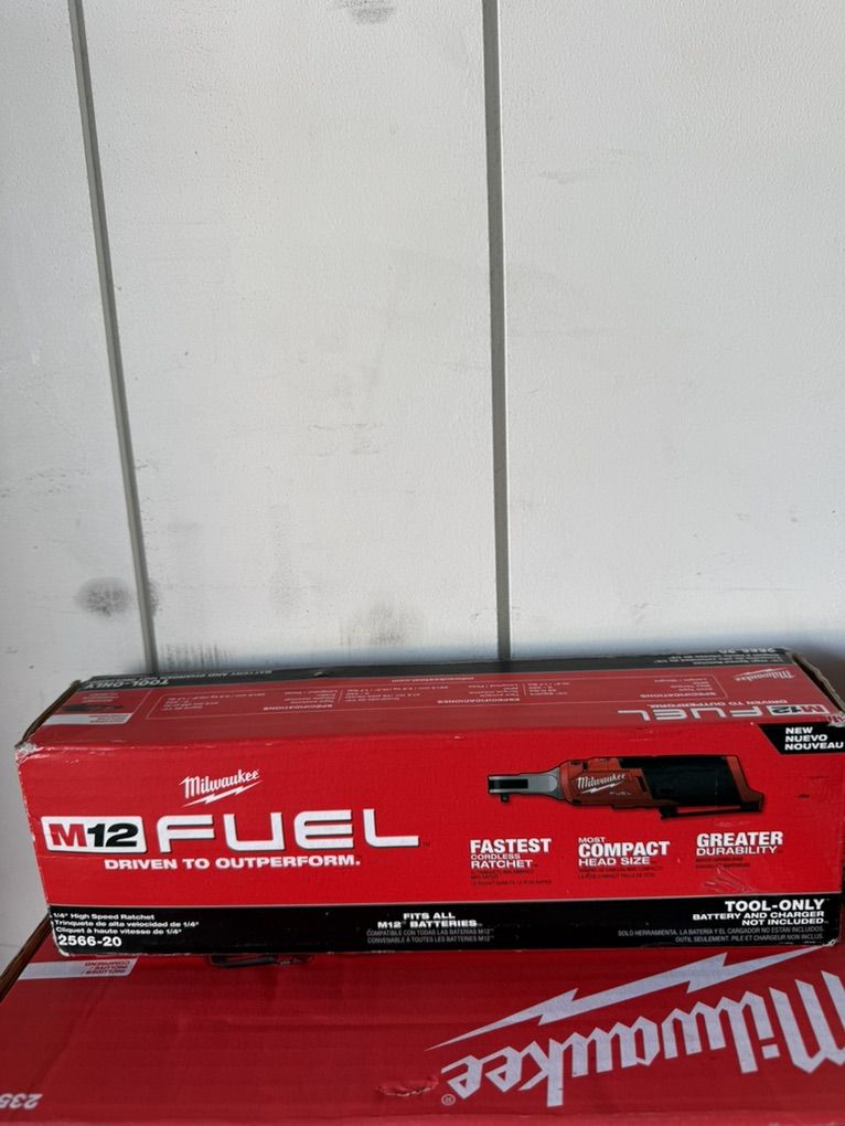 New Milwaukee M12 1/4in Ratchet Tool Only