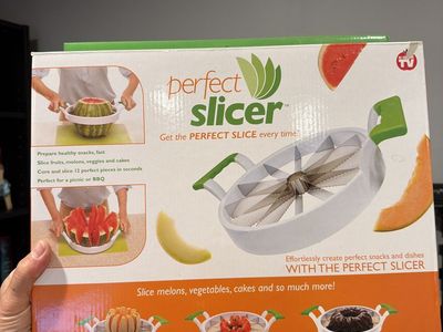 Perfcet Slicer For Melons And Cake
