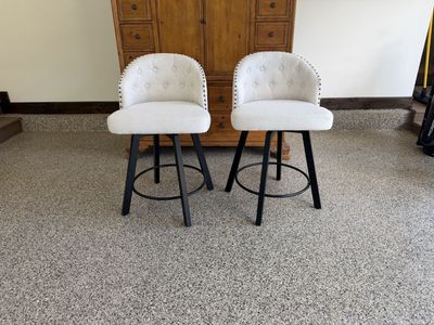Like new bar stools