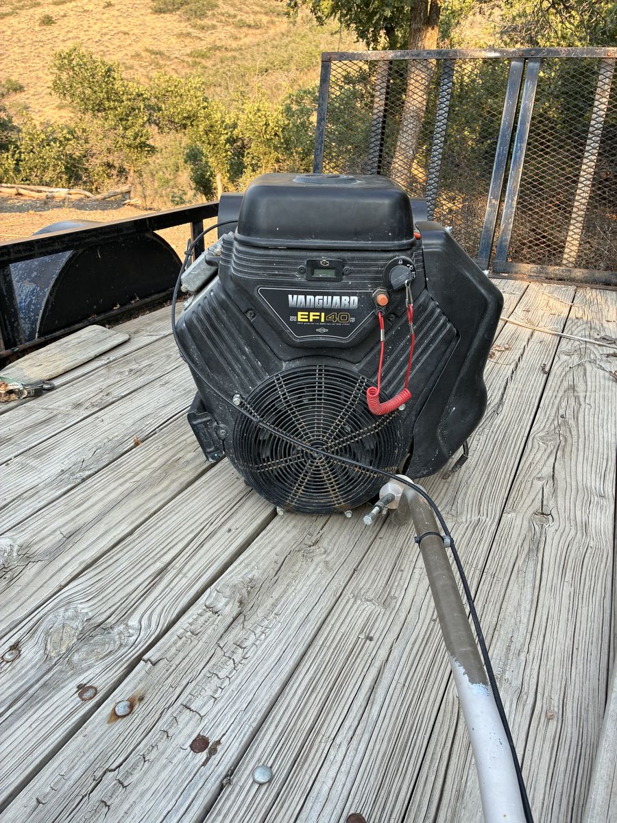 Mud motor for duck boat