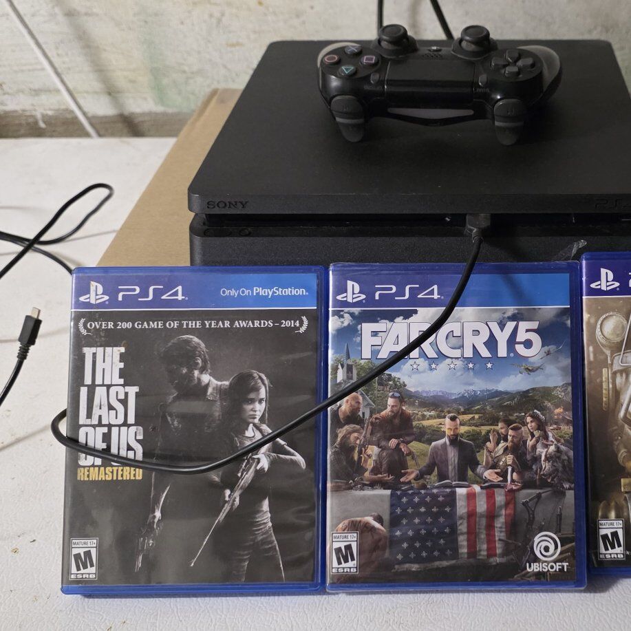 PLAYSTATION 4 SLIM 1TB