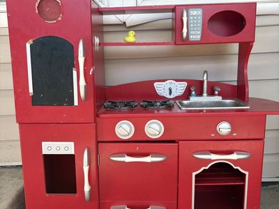 Kids Play Kitchen