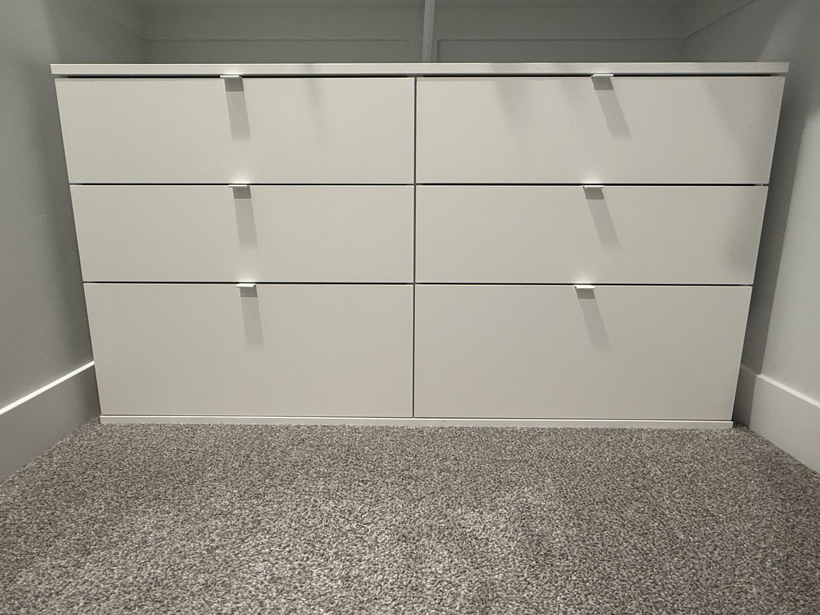 IKEA VIHALS White 6-Drawer Dresser