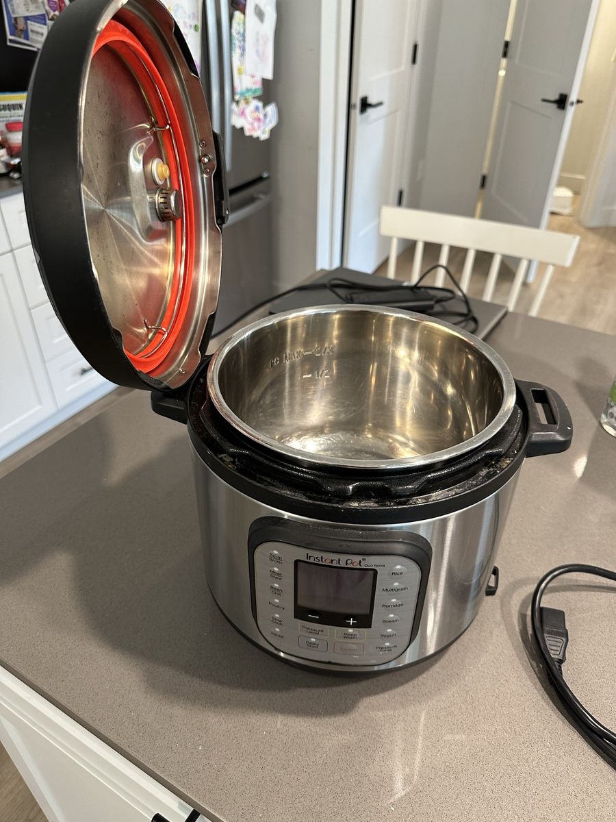 Instant Pot Duo 7-in-1 Electric Pressure Cooker - Stainless Steel, Multi-Use