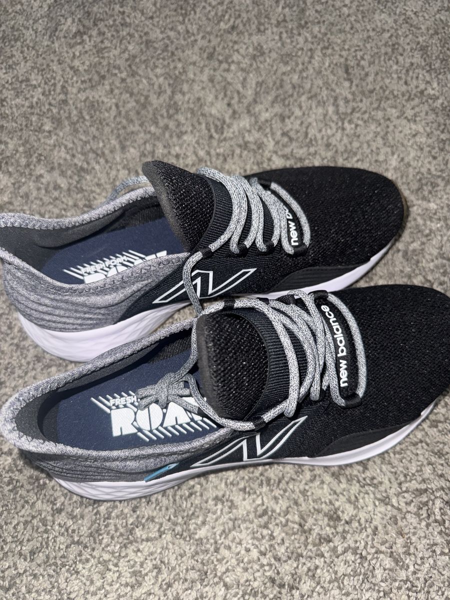 Size 8 New balance ROAV  *New*