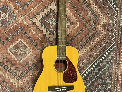 Yamaha FG Junior Acoustic Guitar 3/4 SIze