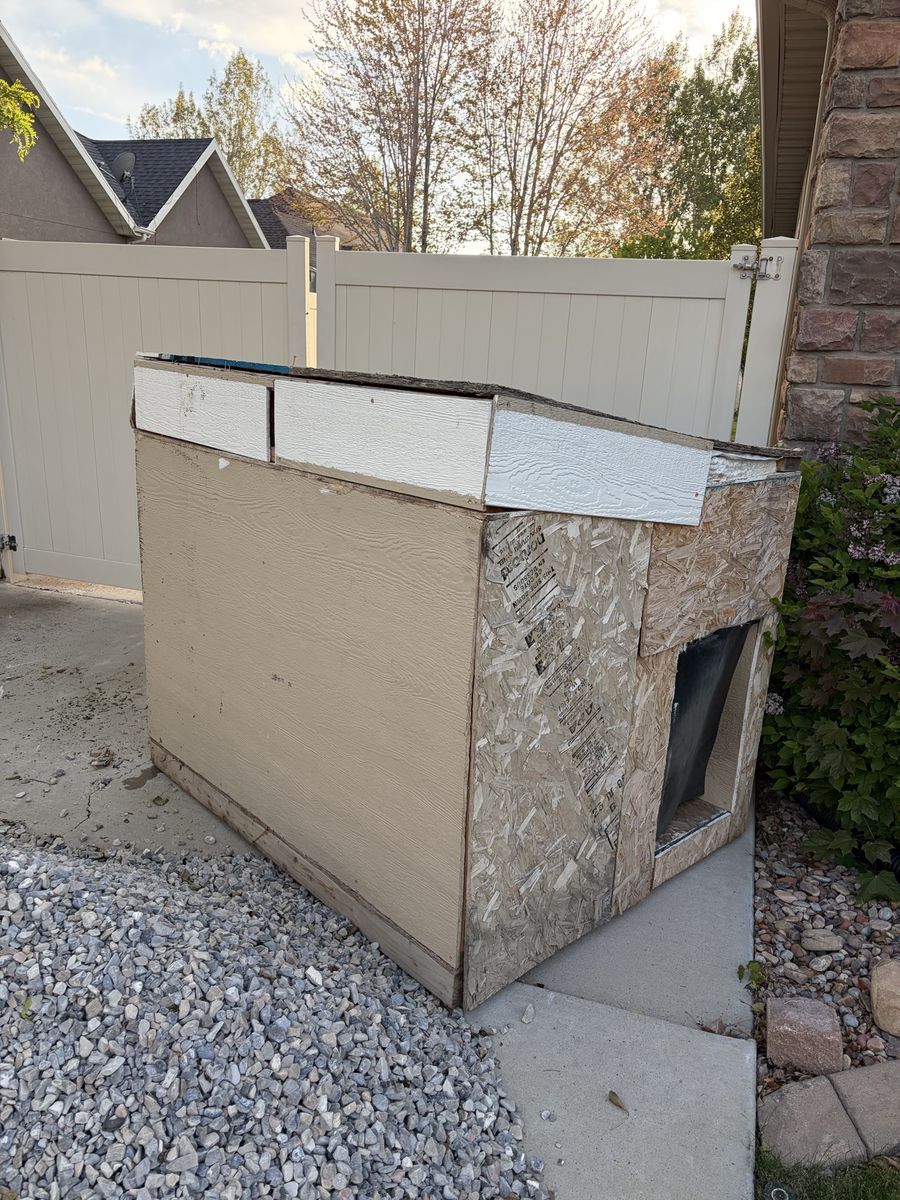 Large insulated dog house