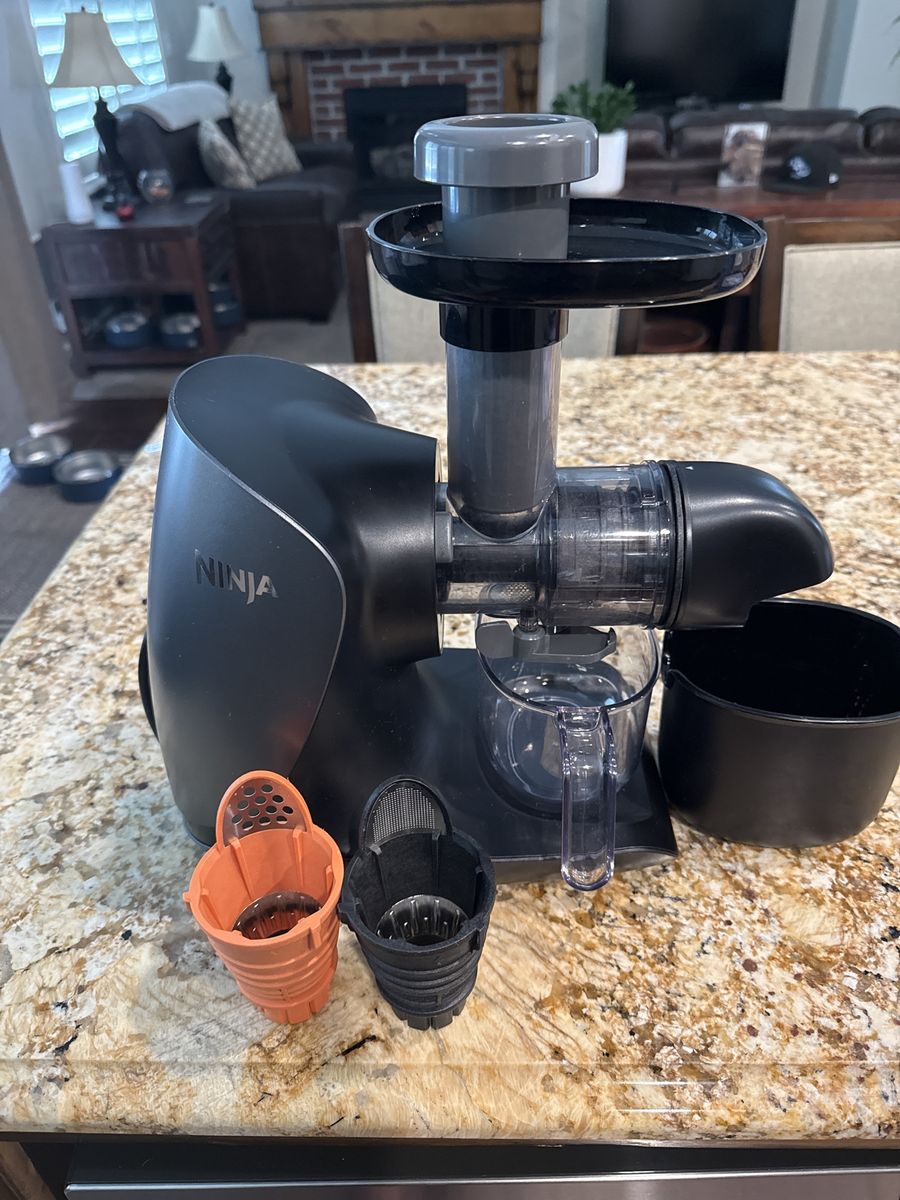 Ninja Cold Press Pro Juicer - Slow Masticating Fruit and Vegetable Juicer