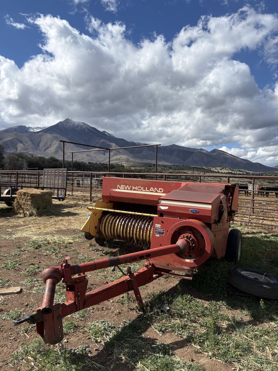 New Holland Small Square Bailer