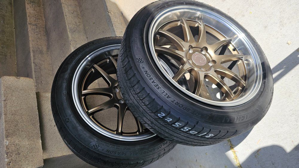 Aodhans DS02 18x9.5 +30 & tires (x2)