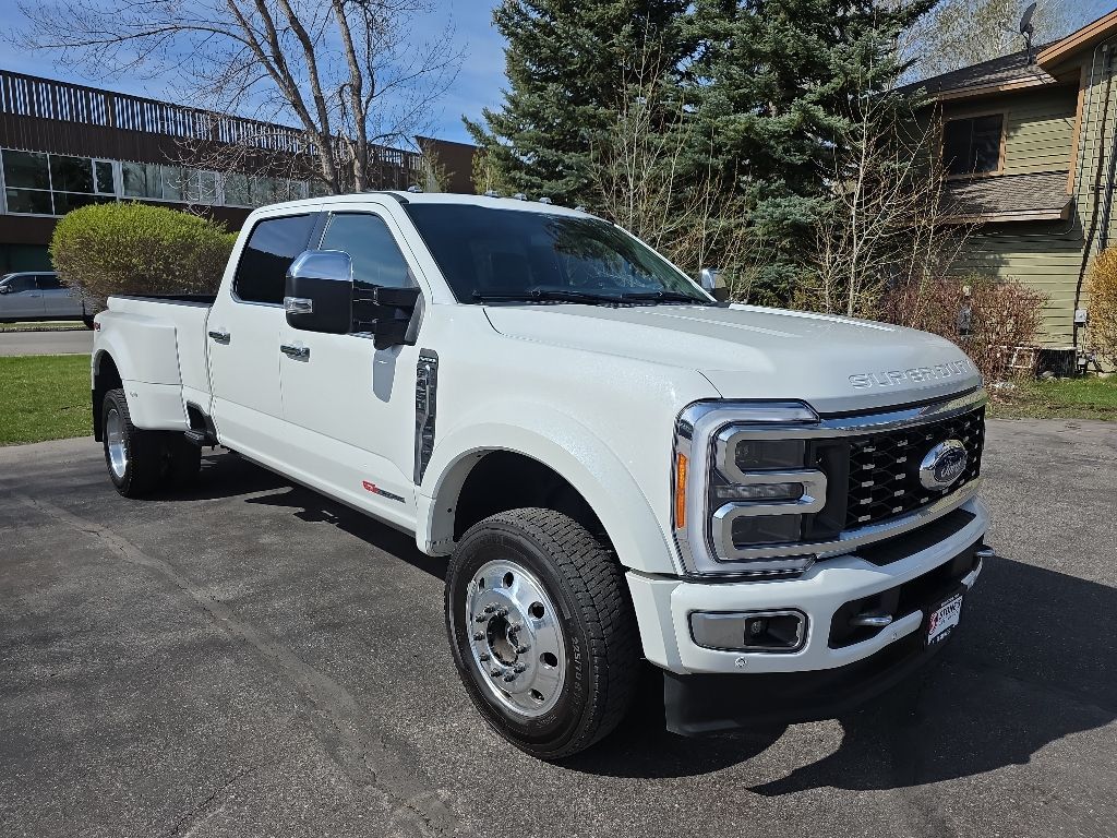 2023 Ford F-450 Super Duty Platinum