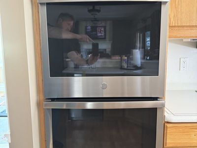 GE 27” Stainless Steel Double Wall Oven – True Convection – Excellent Condition