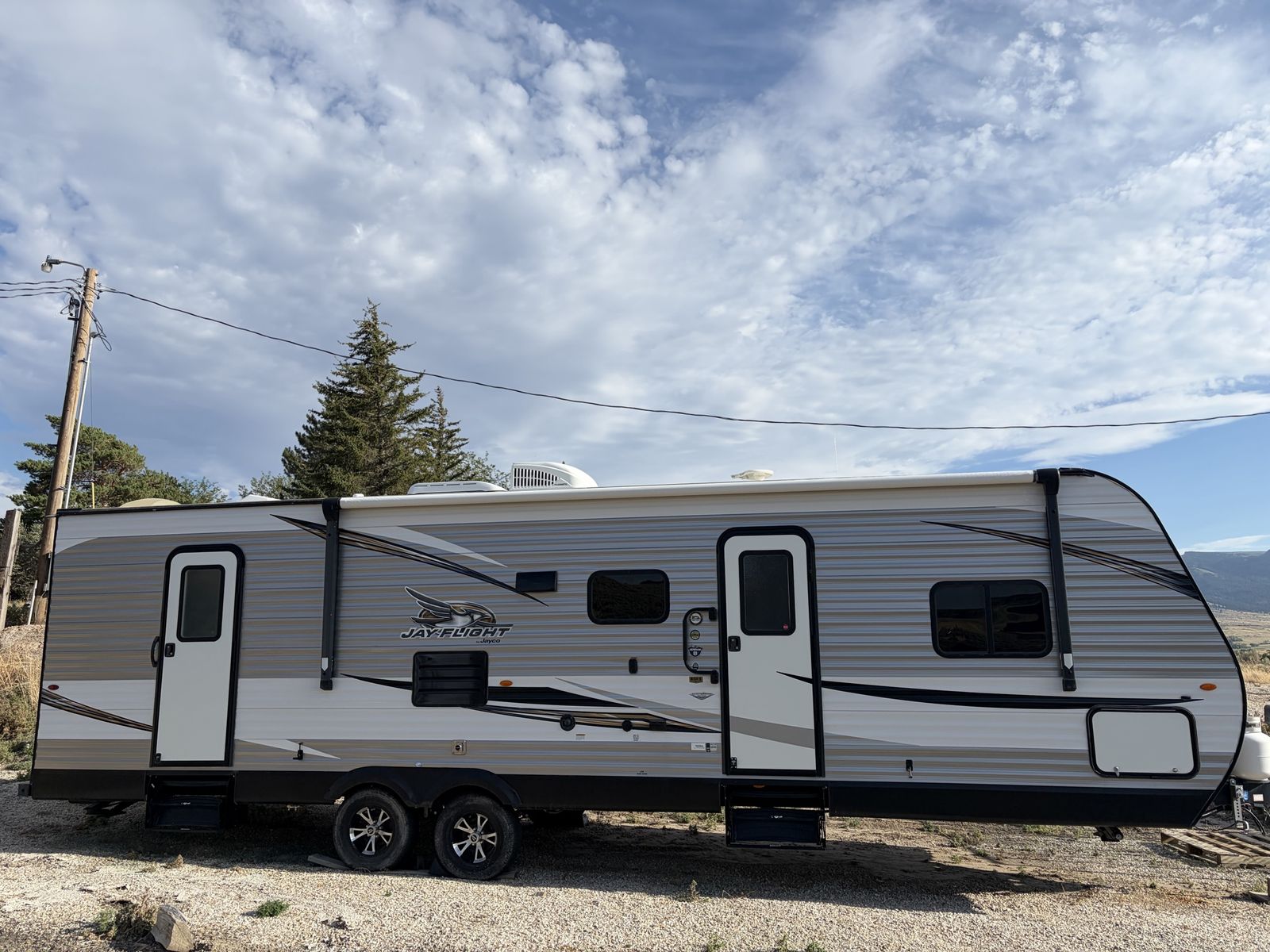 Jayco Jay Flight Travel Trailer, Bumper Pull - Great Condition, AC, Awnings, Slide Outs