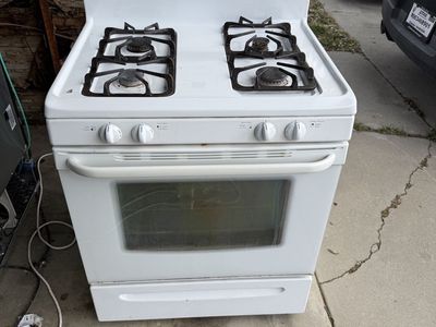 GAS STOVE