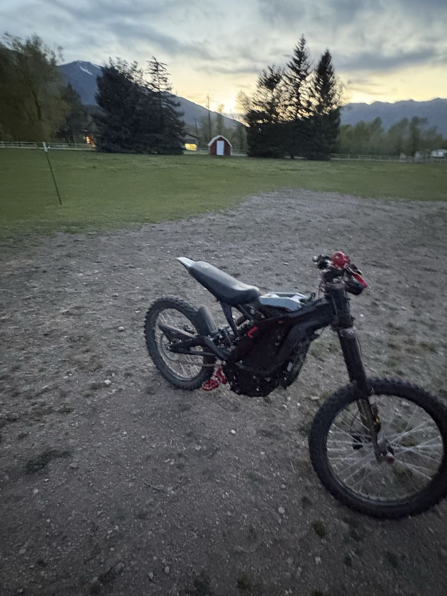 2023 Surron Light Bee X Electric Dirt Bike - EMBX Controller, Rear Brake Needs Repair