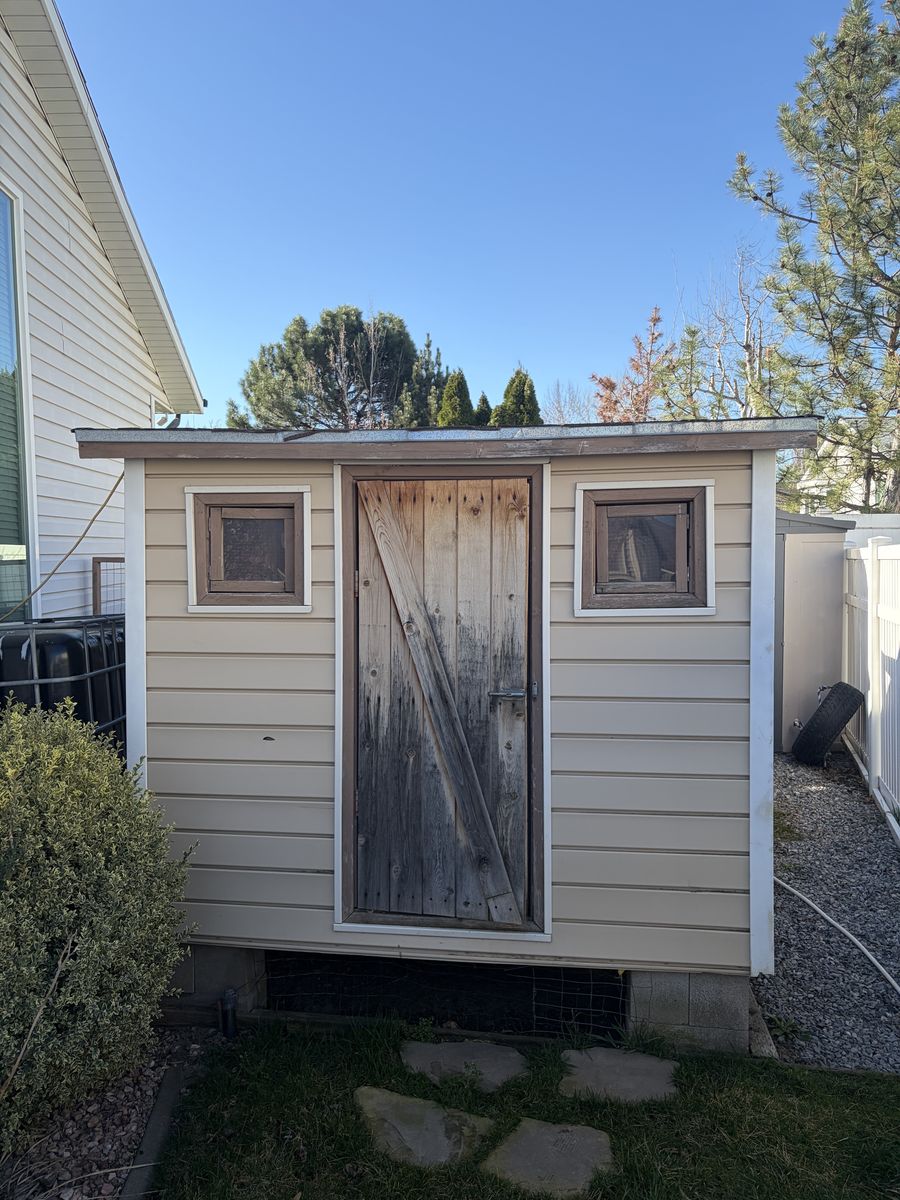 Free Chicken Coop