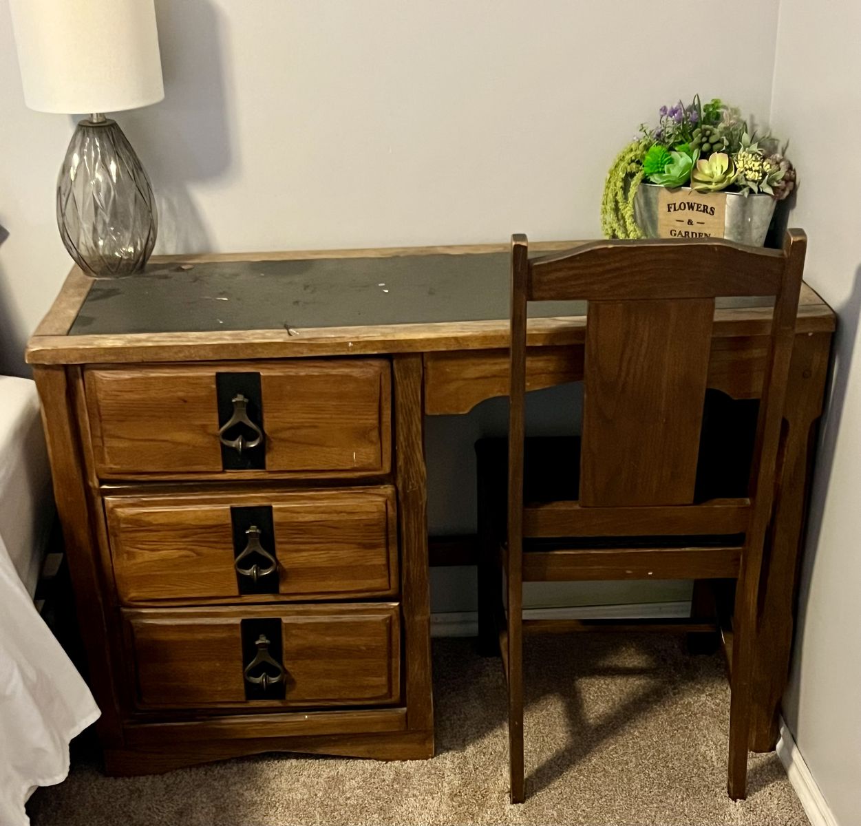 Desk chair set
