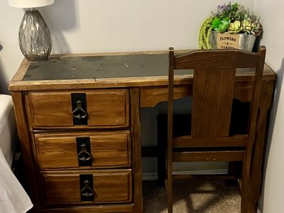 Desk chair set