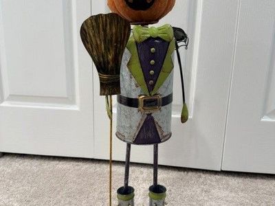 Evergreen28"H Pumpkin Man Metal Garden Statue