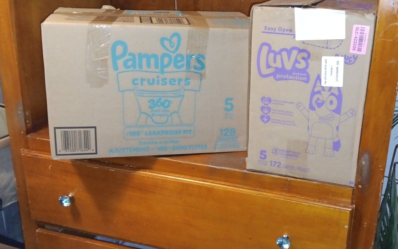 Pampers Cruisers 360 & Luvs Platinum Protection Diapers Size 5 - 128 & 172 Count