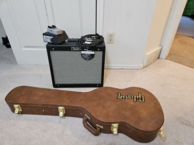 Gibson Sg special/ fender blues junior IV amp/ MXR The Super Badass Distortion