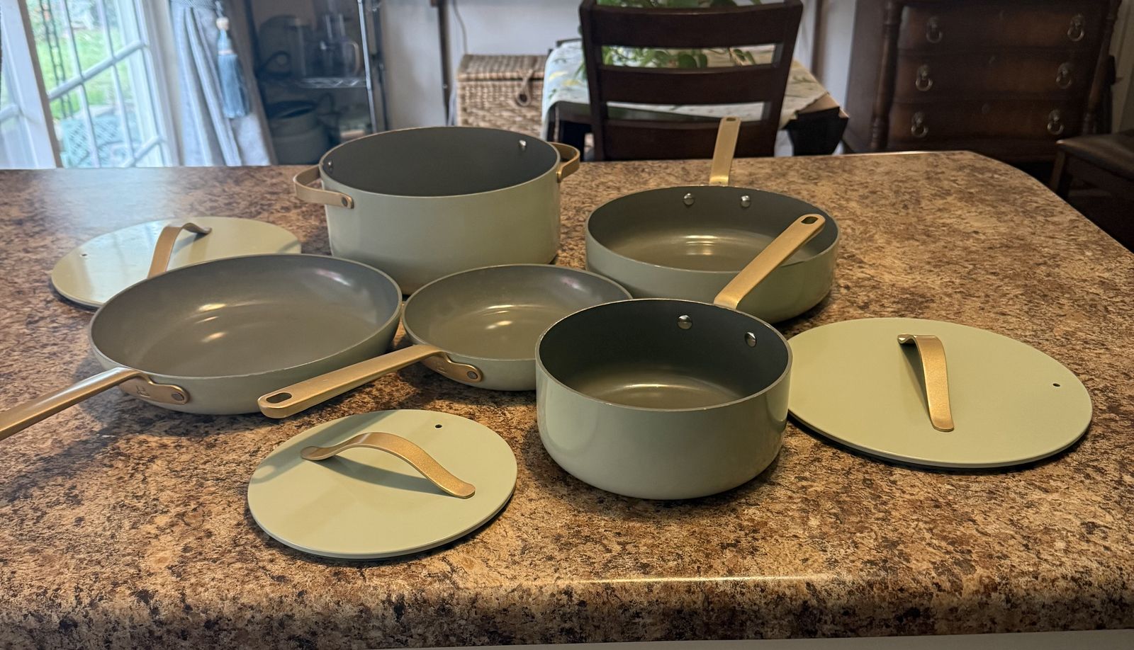 Beautuful Set Of  Drew Barrymore Pots and Pans